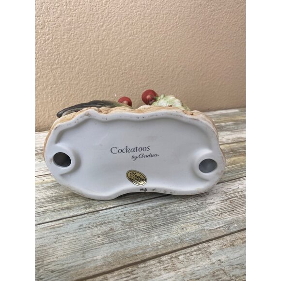 1970s Andrea by Sadek Green Cockatoos – Hand Painted Porcelain Pair - No Box - Picture 8 of 15